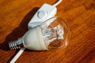 A Quick Guide to Choosing Light Bulbs